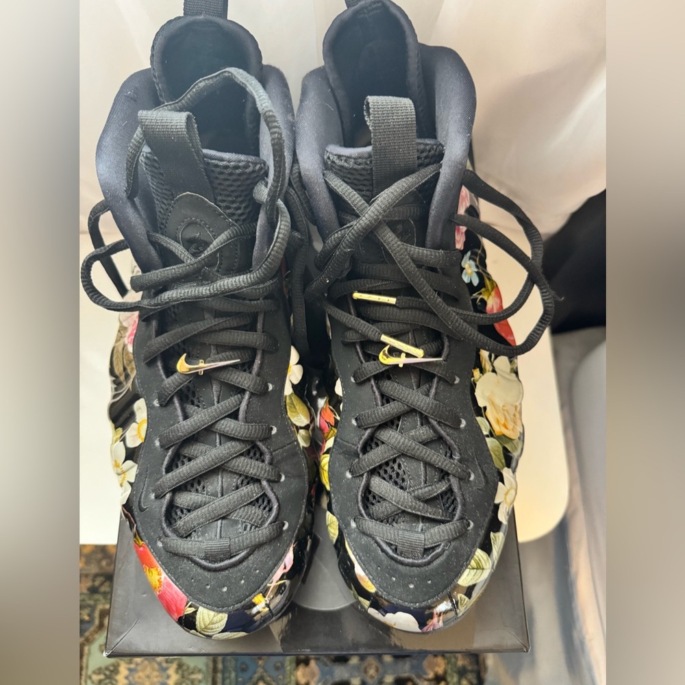 Size 13 Nike Foamposite One Floral